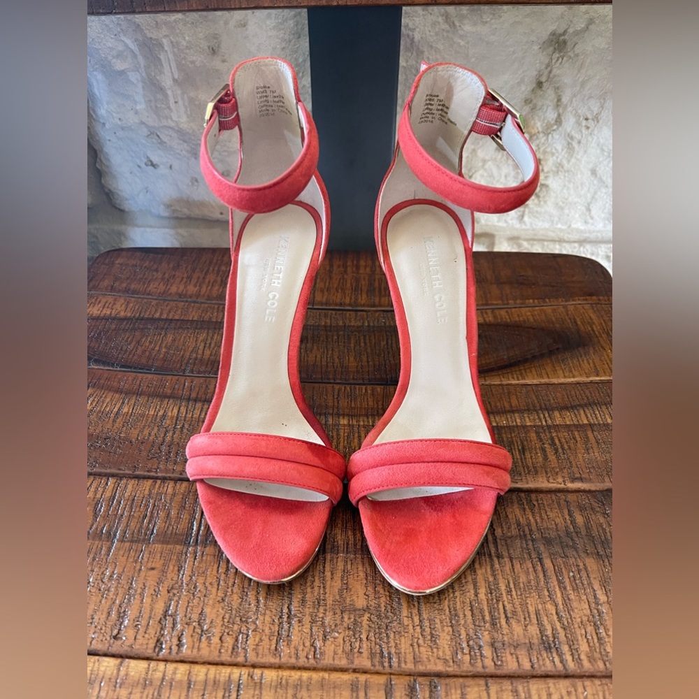 Kenneth Cole Mango Orange strappy heels sz 7